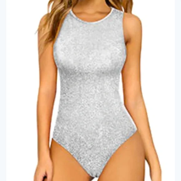 Bebe Metallic Sleeveless Top is very stylish ๐ข๐ - Picture 1 of 8